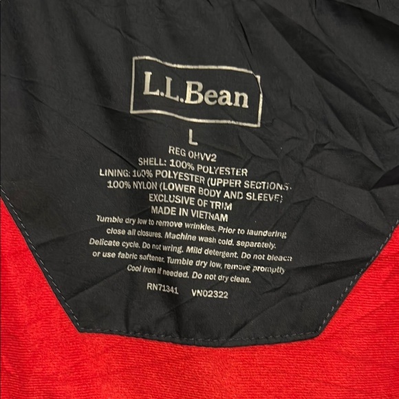 L.L. Bean Men's Black and Red Jacket - Picture 5 of 6